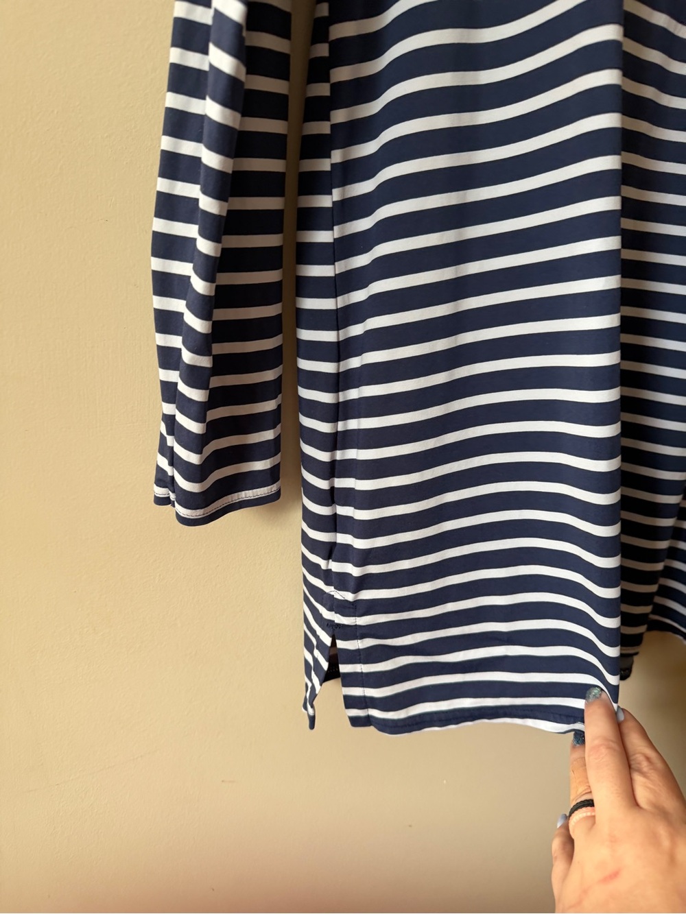 Lands' End Navy and White Striped V-Neck Top Medium 10-12 Nylon/Spandex EUC - Picture 8 of 8